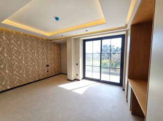 Bitez'de 6+1 Merkezi Konumda 612 m2 Arsa İçinde 6+1 Triplex Villa 