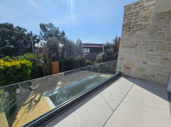 Bitez'de 6+1 Merkezi Konumda 612 m2 Arsa İçinde 6+1 Triplex Villa 