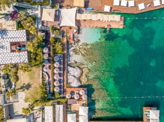 Bitez'de Denize Sıfır 2+1 Rezidence Sosyal Kullanımı 7/24 Güvenlik Denize Sıfır 