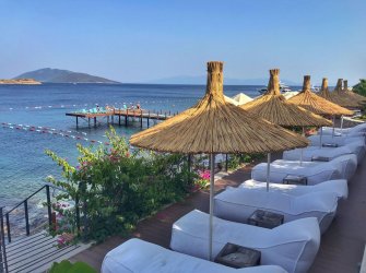 Bitez'de Denize Sıfır 2+1 Rezidence Sosyal Kullanımı 7/24 Güvenlik Denize Sıfır 