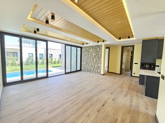 Yalıkavak'ta Marinaya Yürüme Mesafesinde 4+1 Müstakil Tek Katlı Havuzlu Villa