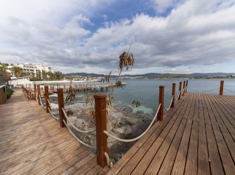 Bitez'de Denize Sıfır 2+1 Rezidence Sosyal Kullanımı 7/24 Güvenlik Denize Sıfır 