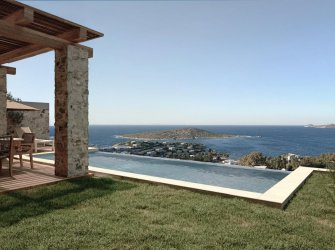 Gümüşlük'e Denize 250 Metre Mesafede Full Donanımlı Plaj Kullanımı Olan 5+1 Villa !